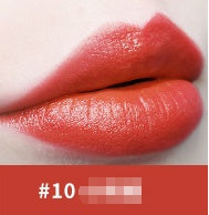 Moisturizing lipstick chicpolly