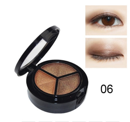 Mirror with brush eye shadow and makeup. chicpolly