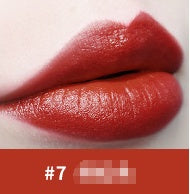 Moisturizing lipstick chicpolly